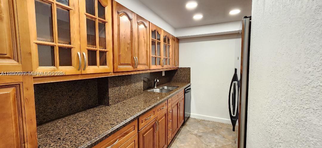 1621 Collins Ave 404