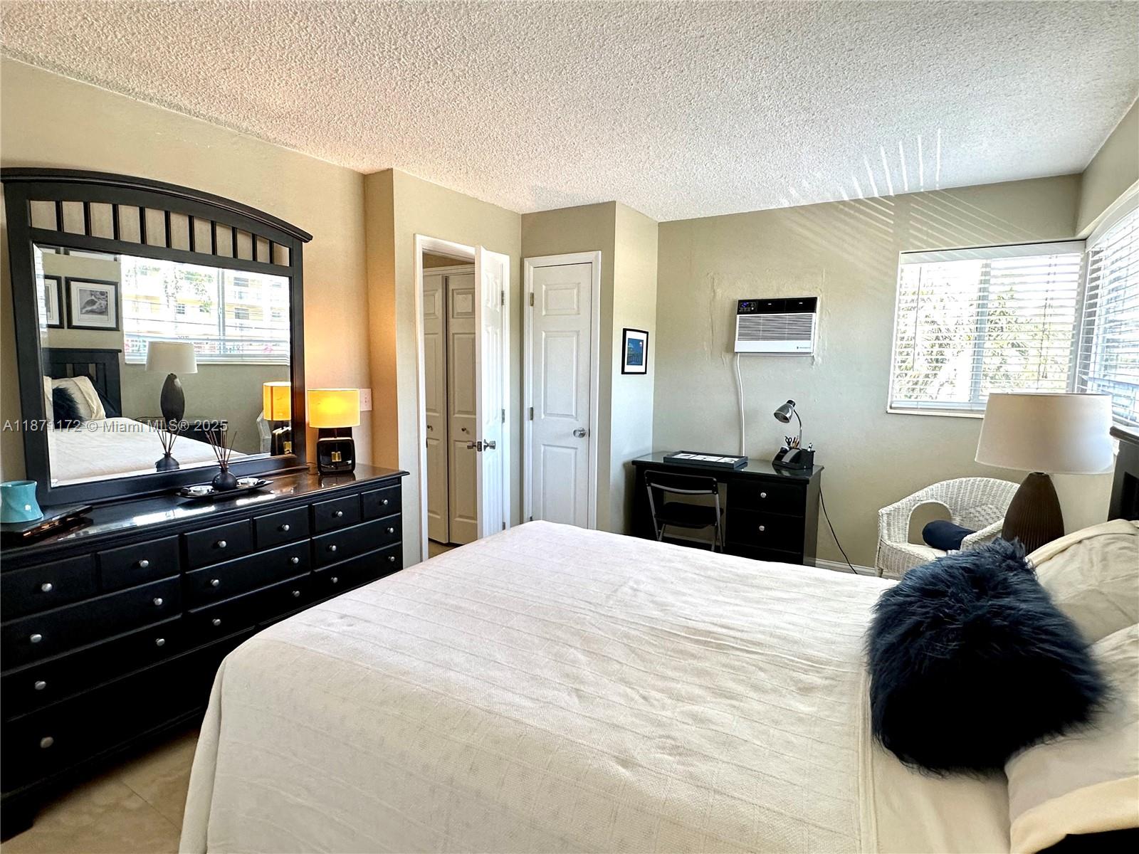 MARLIN BAY APTS CO-OP - Residential