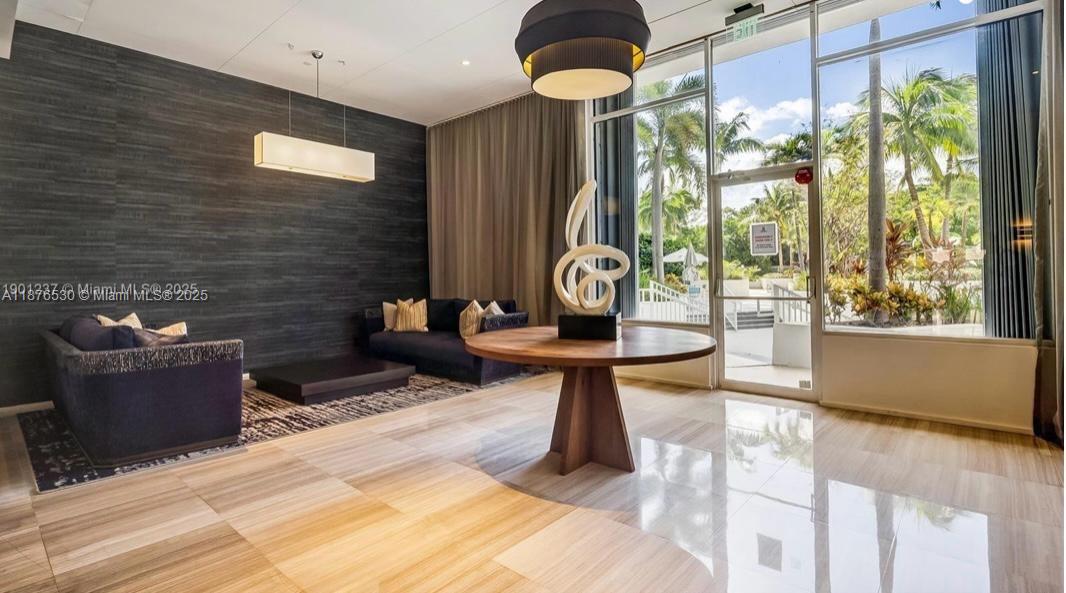 ARLEN HOUSE EAST CONDO - Residential