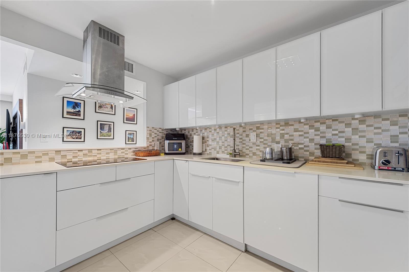 ARLEN HOUSE EAST CONDO - Residential