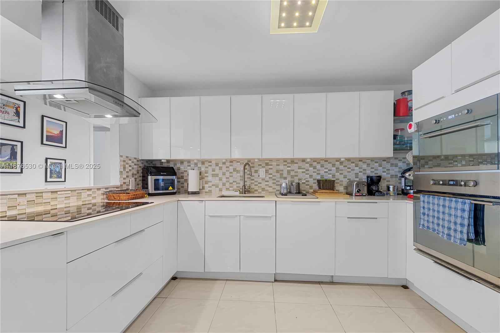 ARLEN HOUSE EAST CONDO - Residential