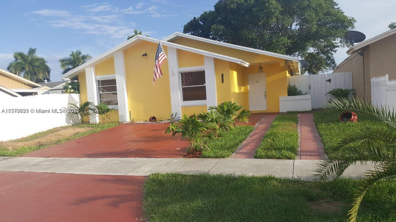 Rental Property at 11878 Sw 208th Ter 1, Miami, Broward County, Florida - Bathrooms: 1  - $1,100 MO.