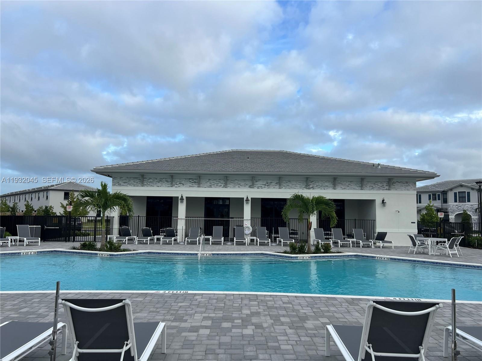 PINE ISLE - Residential Lease