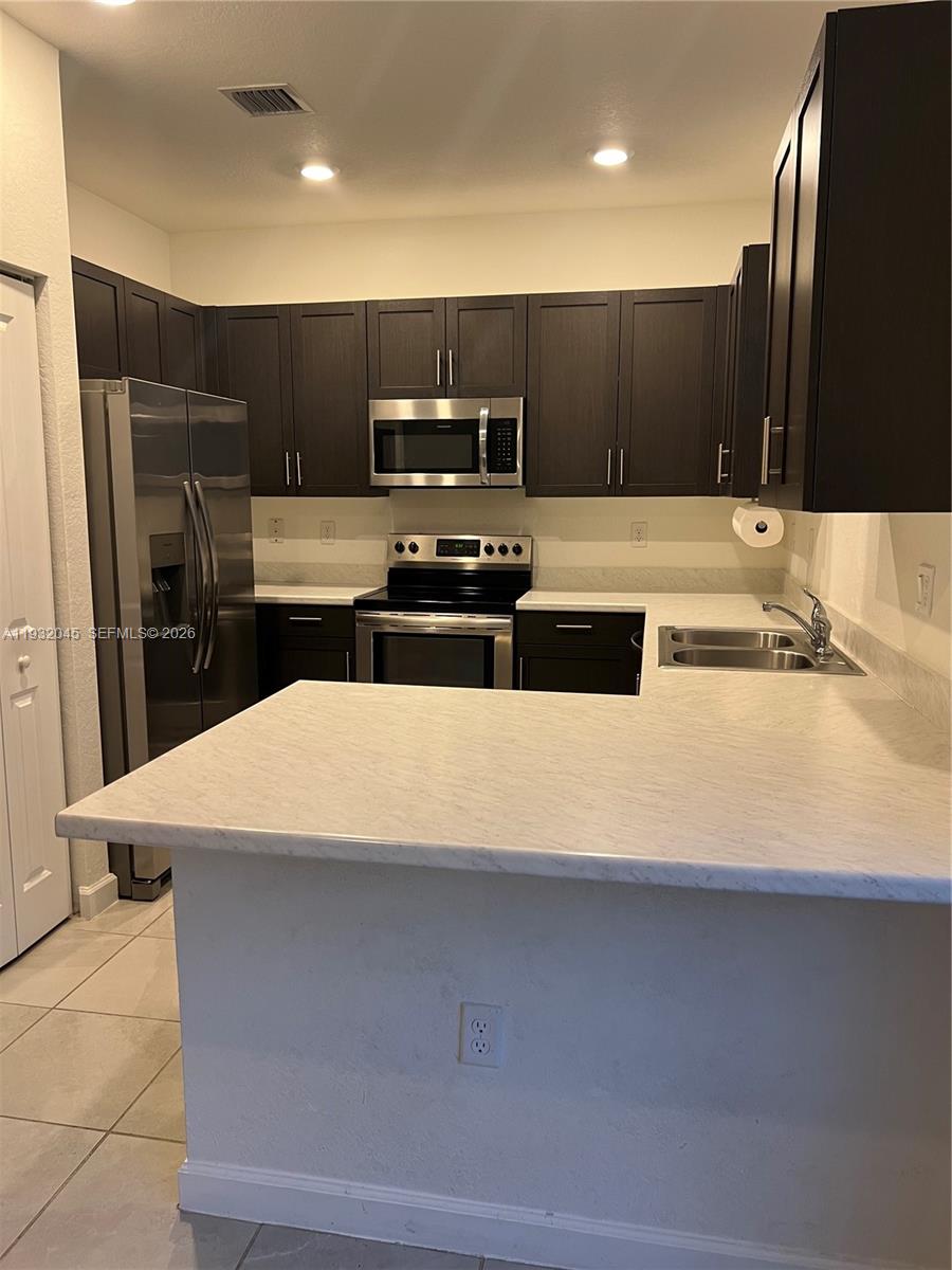 PINE ISLE - Residential Lease