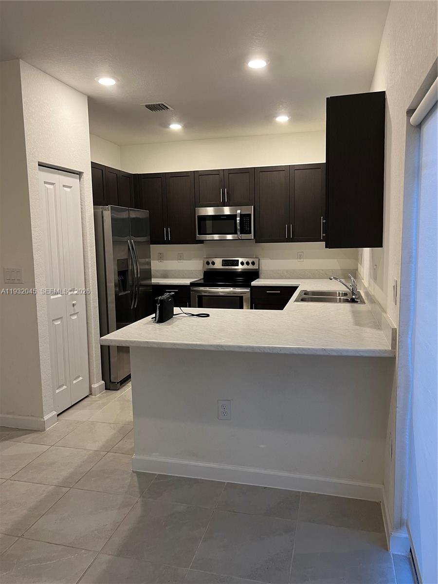 PINE ISLE - Residential Lease