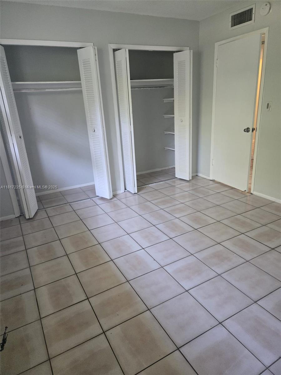 HAMPSHIRE VILLAS CONDO - Residential Lease