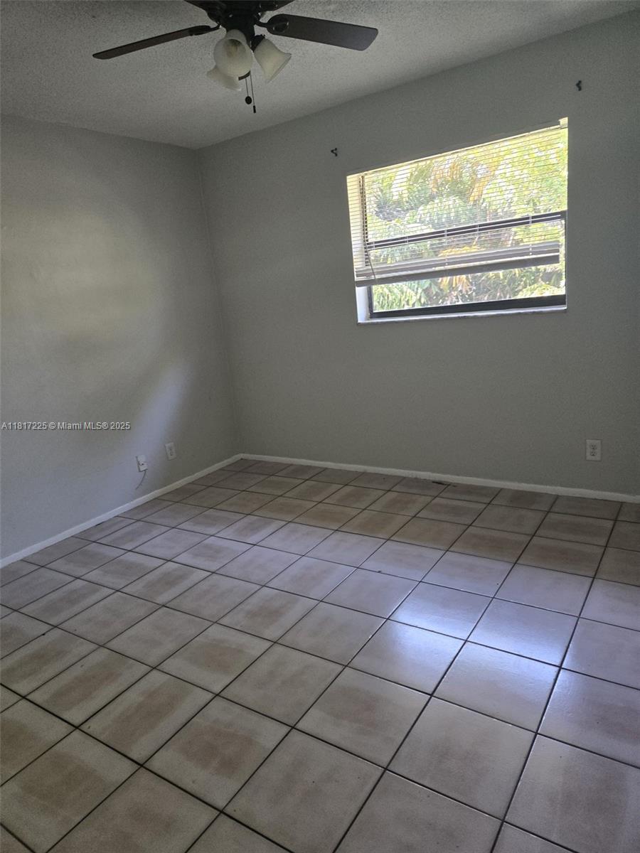 HAMPSHIRE VILLAS CONDO - Residential Lease