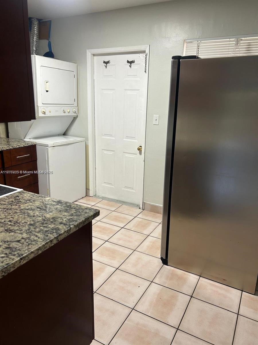 HAMPSHIRE VILLAS CONDO - Residential Lease
