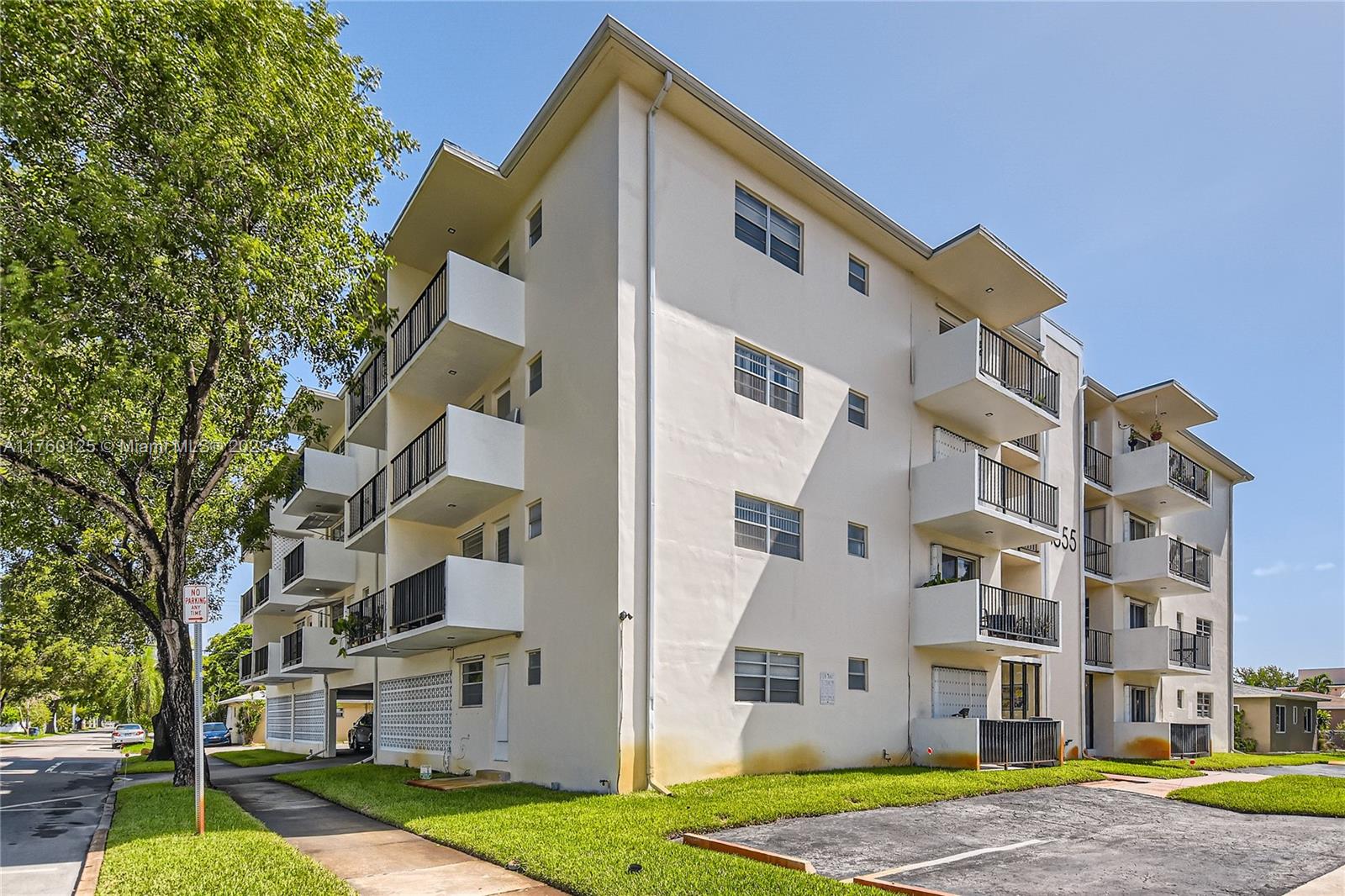 Property for Sale at 1855 Plunkett St 406, Hollywood, Broward County, Florida - Bedrooms: 2 
Bathrooms: 2  - $238,500