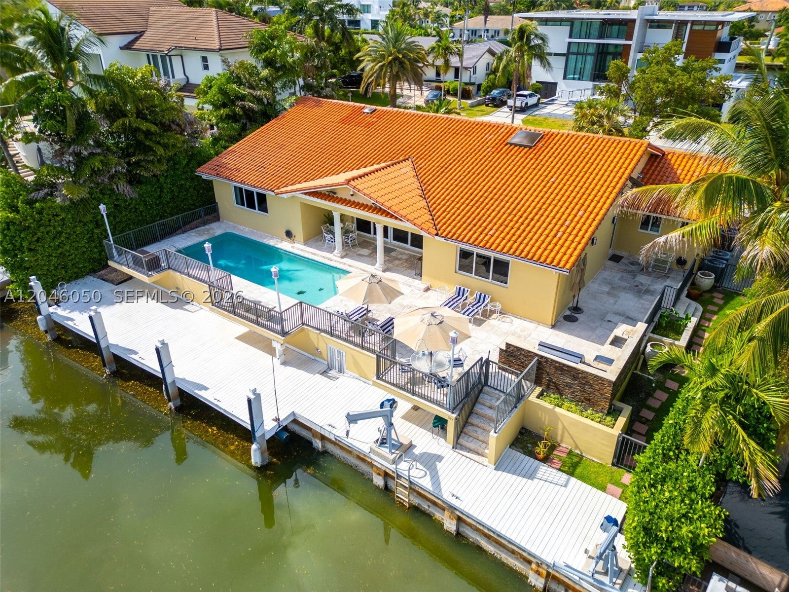 1115 San Pedro Ave