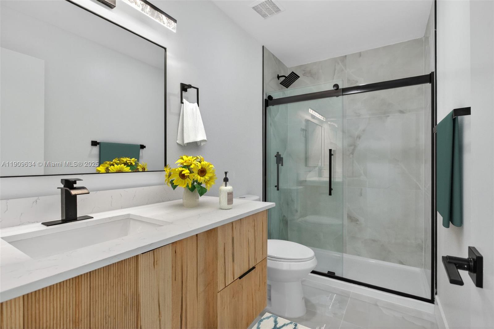 CRYSTAL LAKE 2ND SEC - Residential