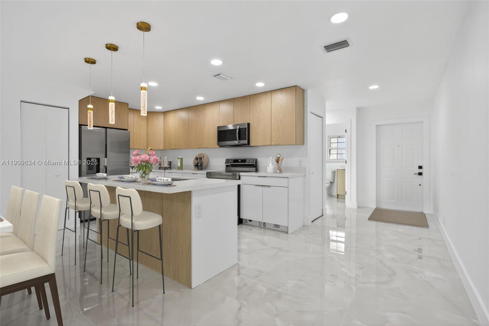 CRYSTAL LAKE 2ND SEC - Residential