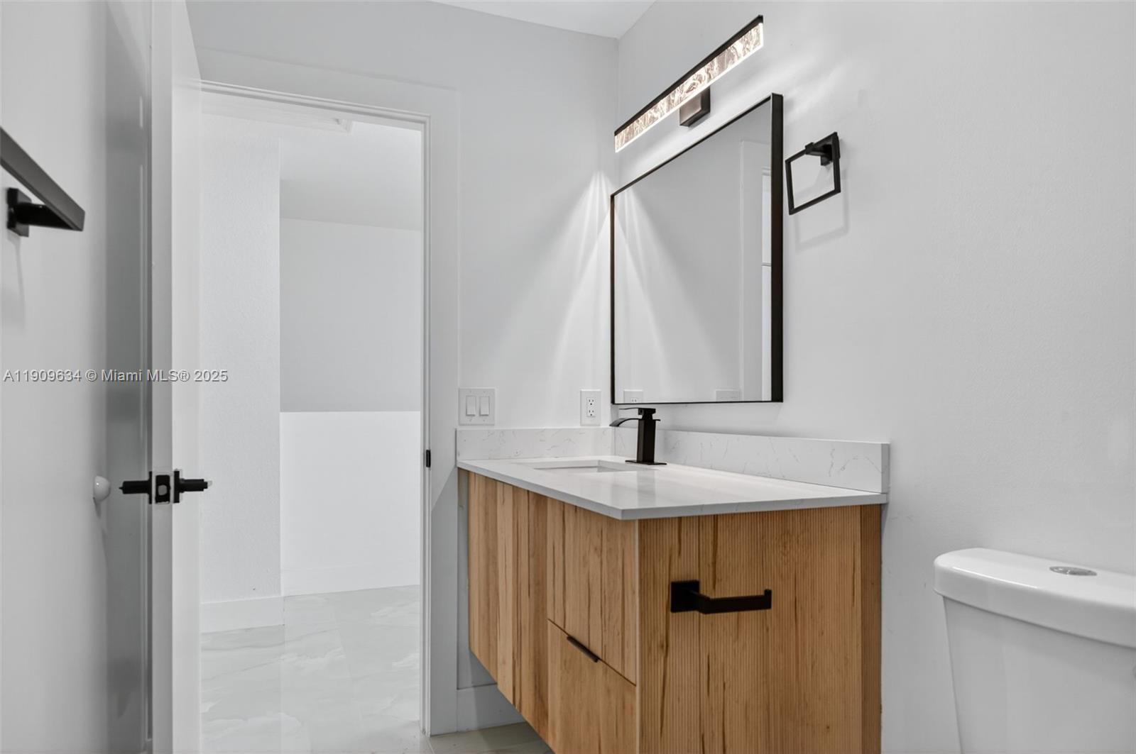 CRYSTAL LAKE 2ND SEC - Residential