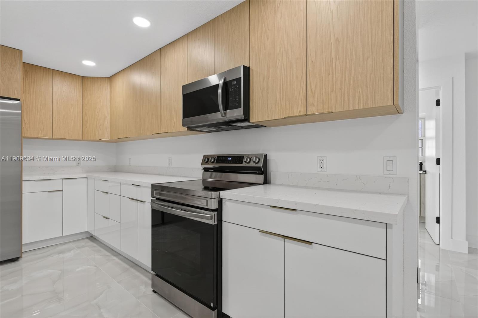 CRYSTAL LAKE 2ND SEC - Residential