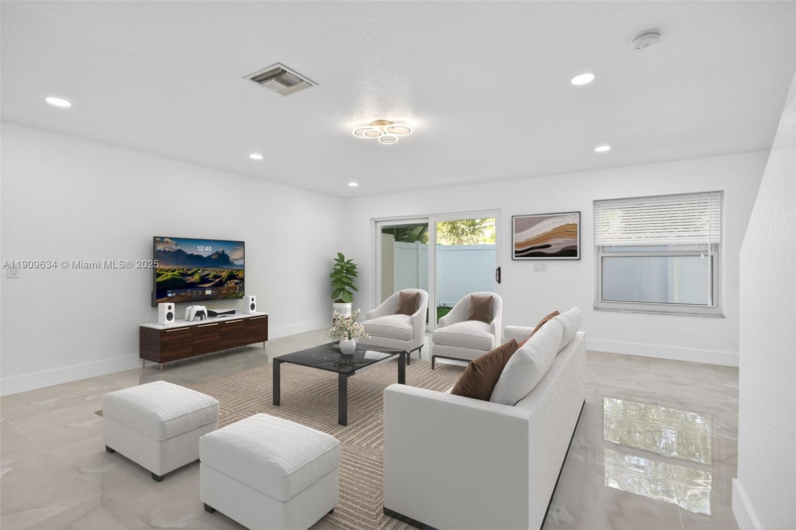 CRYSTAL LAKE 2ND SEC - Residential