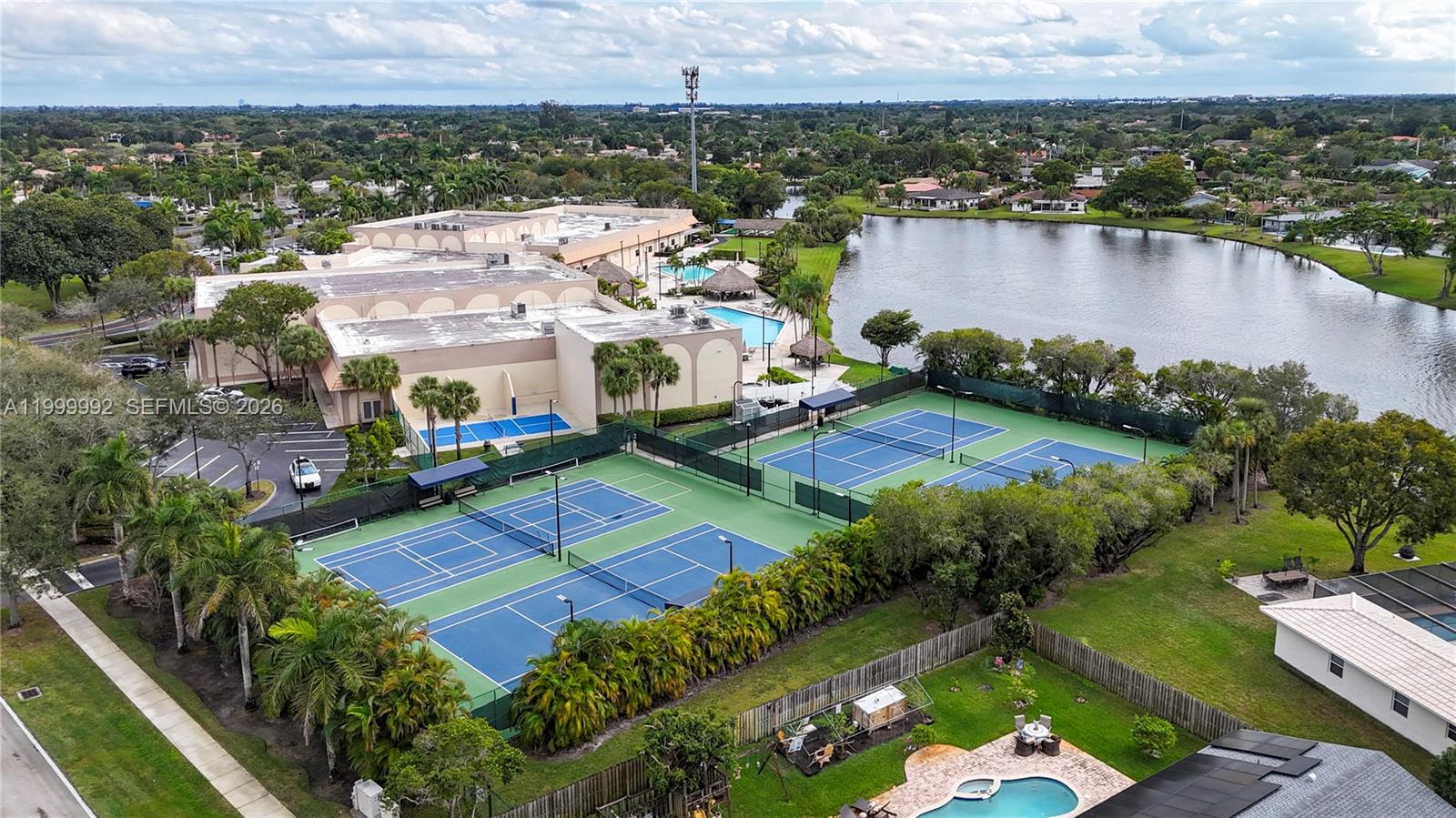 BONAVENTURE LAKES ADD 1 - Residential