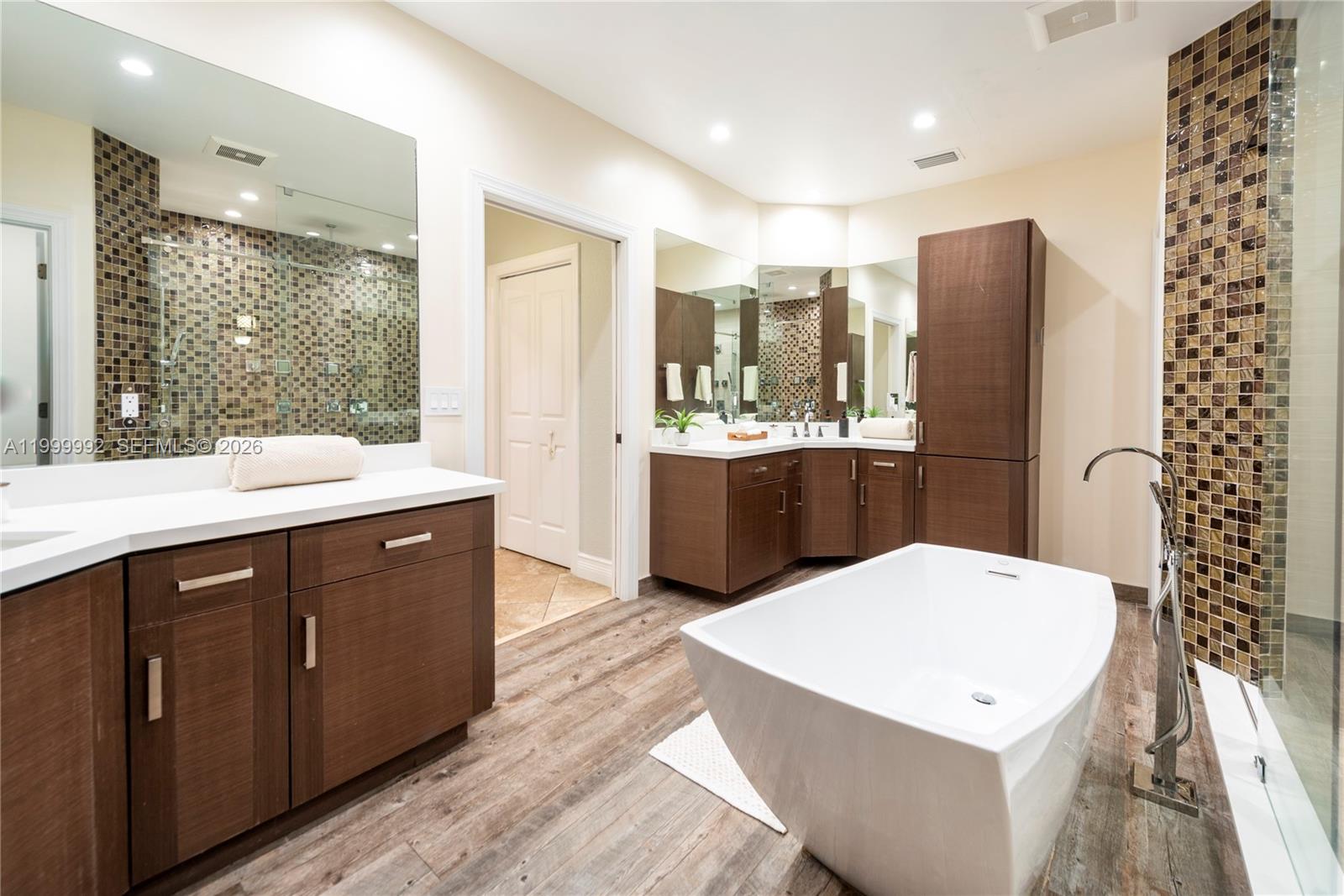 BONAVENTURE LAKES ADD 1 - Residential