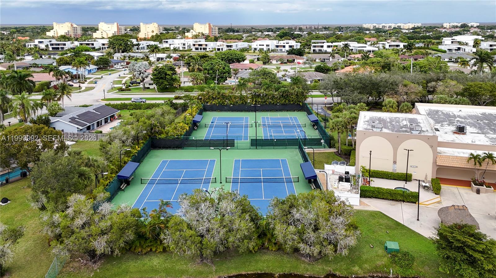 BONAVENTURE LAKES ADD 1 - Residential