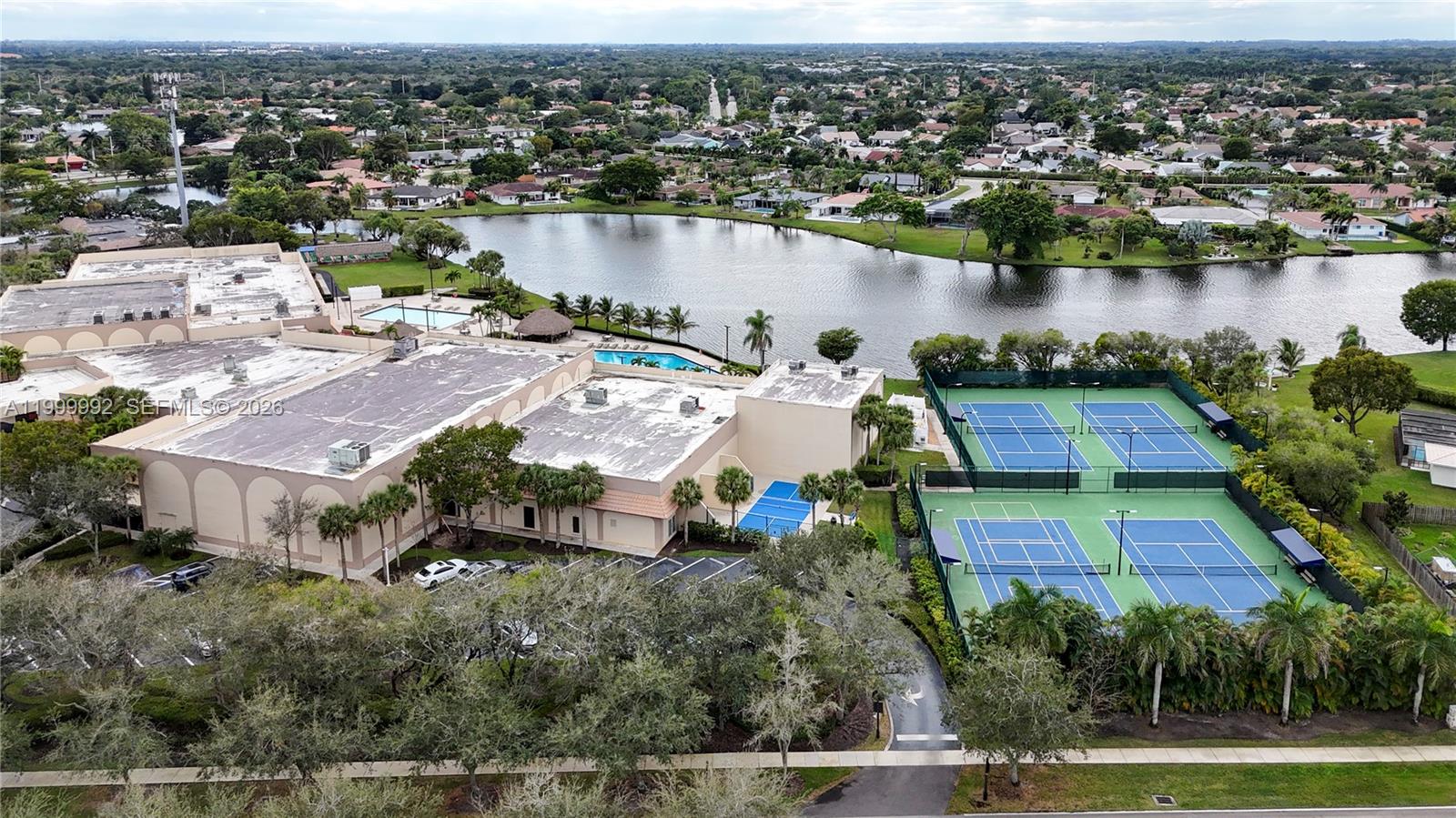 BONAVENTURE LAKES ADD 1 - Residential