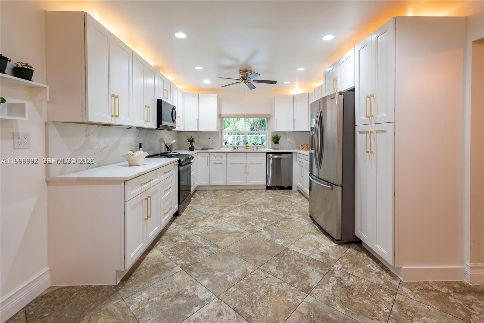 BONAVENTURE LAKES ADD 1 - Residential