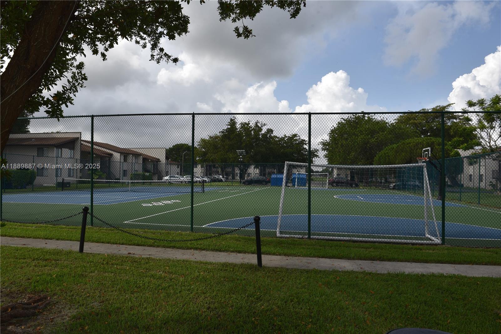 LAURELS AT MARGATE CONDO - Residential Lease