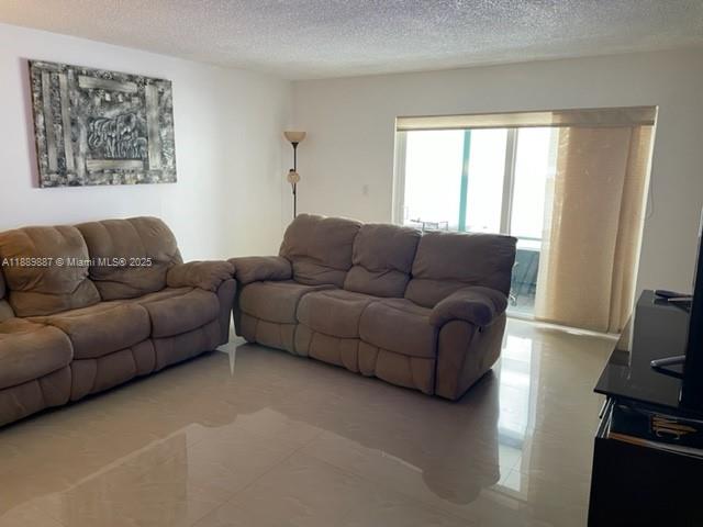 LAURELS AT MARGATE CONDO - Residential Lease