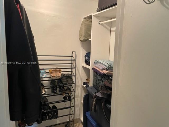 LAURELS AT MARGATE CONDO - Residential Lease