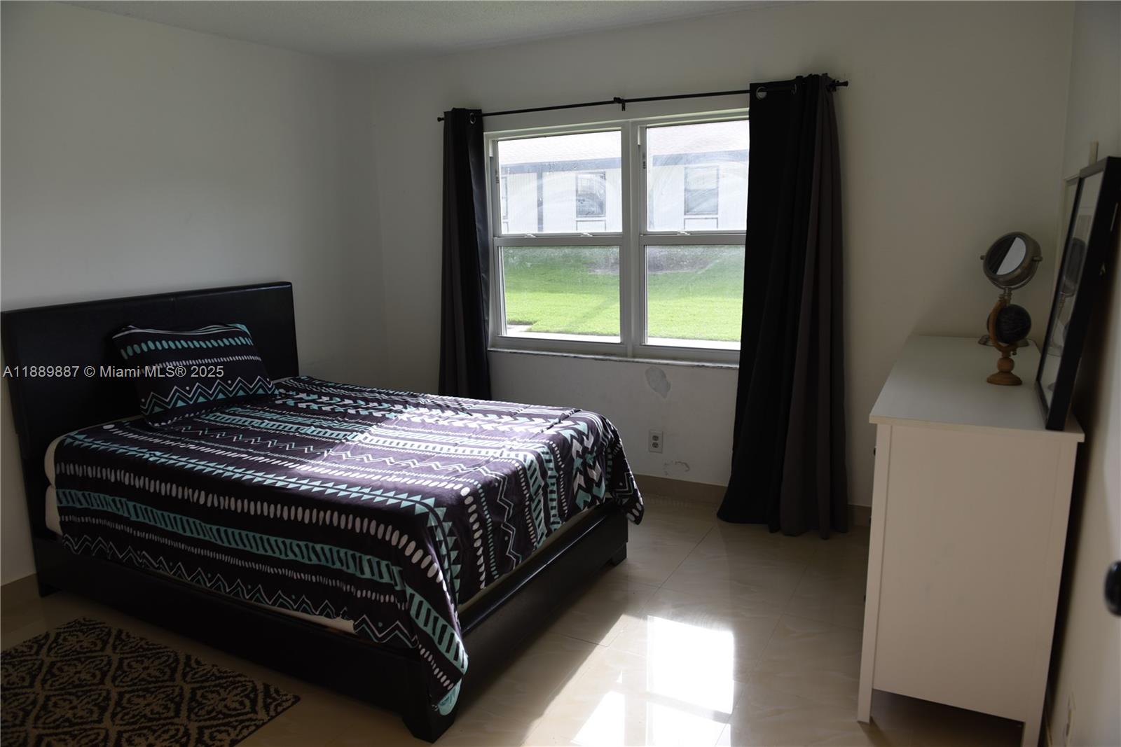 LAURELS AT MARGATE CONDO - Residential Lease