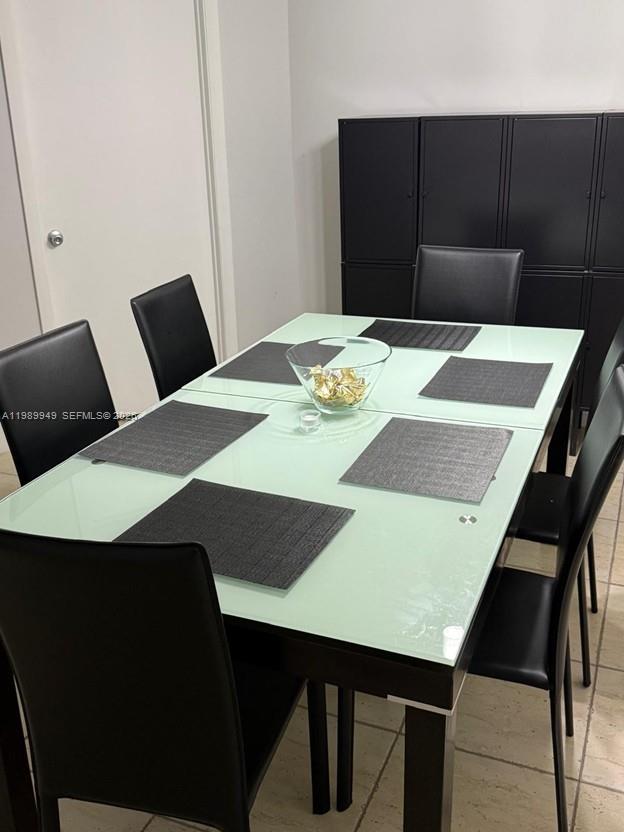 PARC CENTRAL AVENTURA SOU - Residential Lease