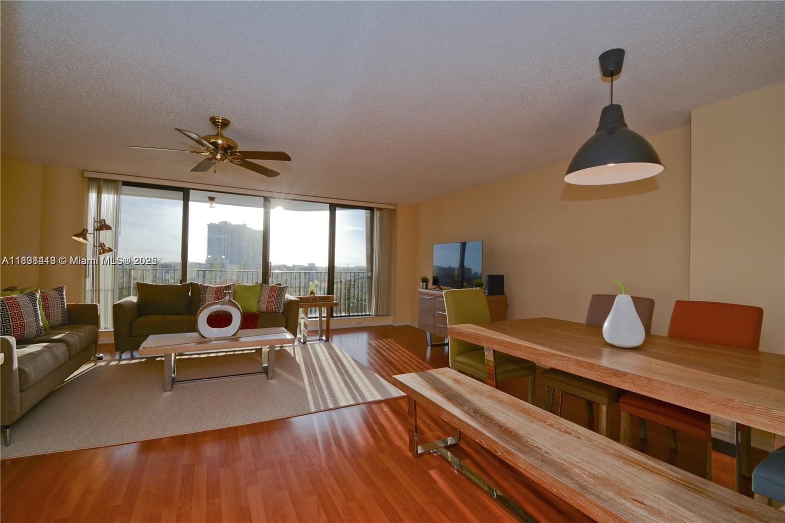 300 Three Islands Blvd 308