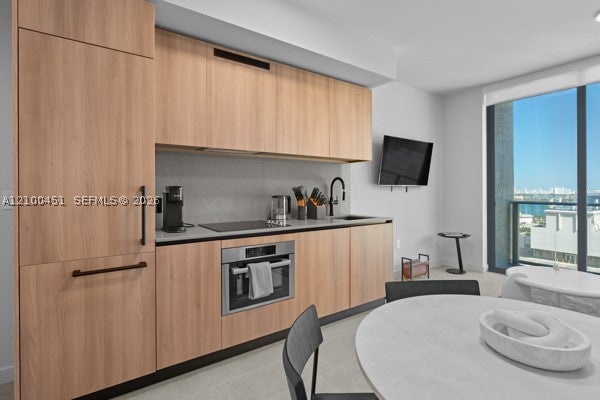 121 NE 5th St 1813