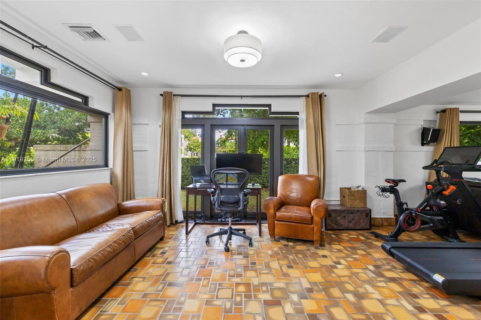 BEACH VIEW ADDN - Residential