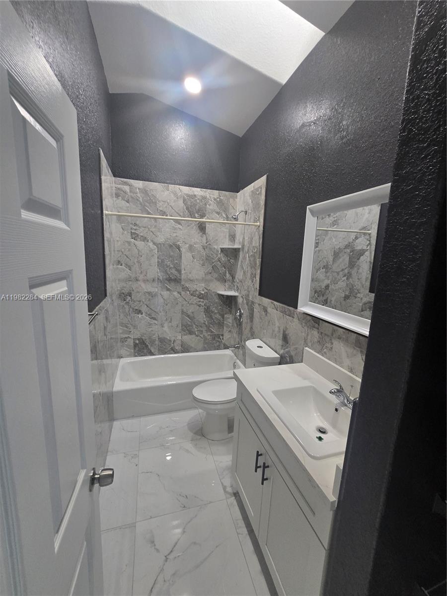 SAN SIMEON HOMES - Residential