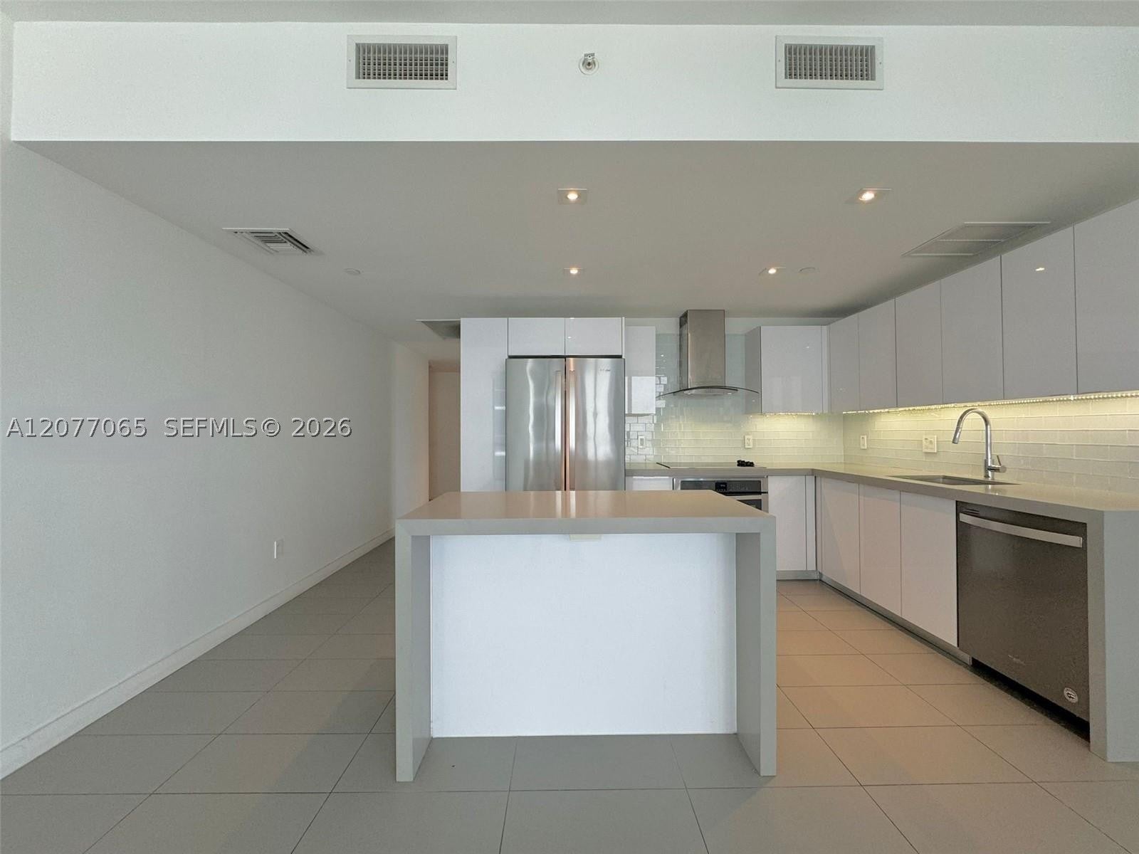 1600 NE 1st Ave 1416