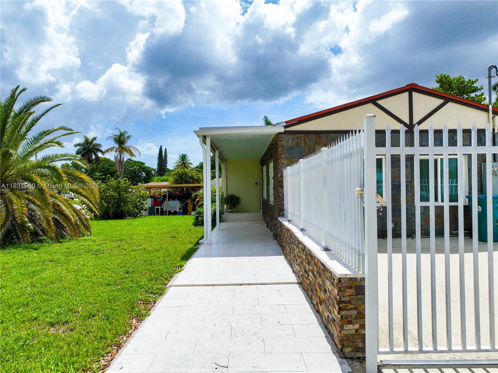 1520 NW 93rd St
