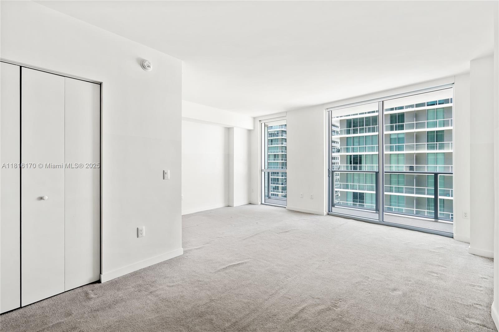 1100 MILLECENTO RESIDENCE - Residential