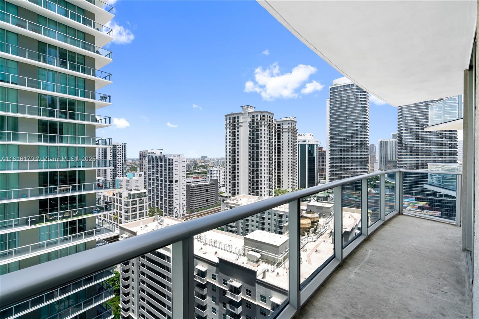 1100 MILLECENTO RESIDENCE - Residential