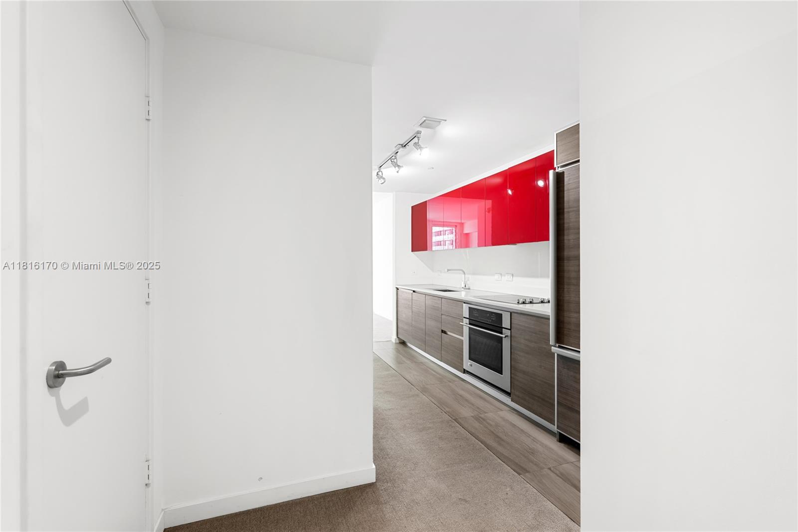 1100 MILLECENTO RESIDENCE - Residential