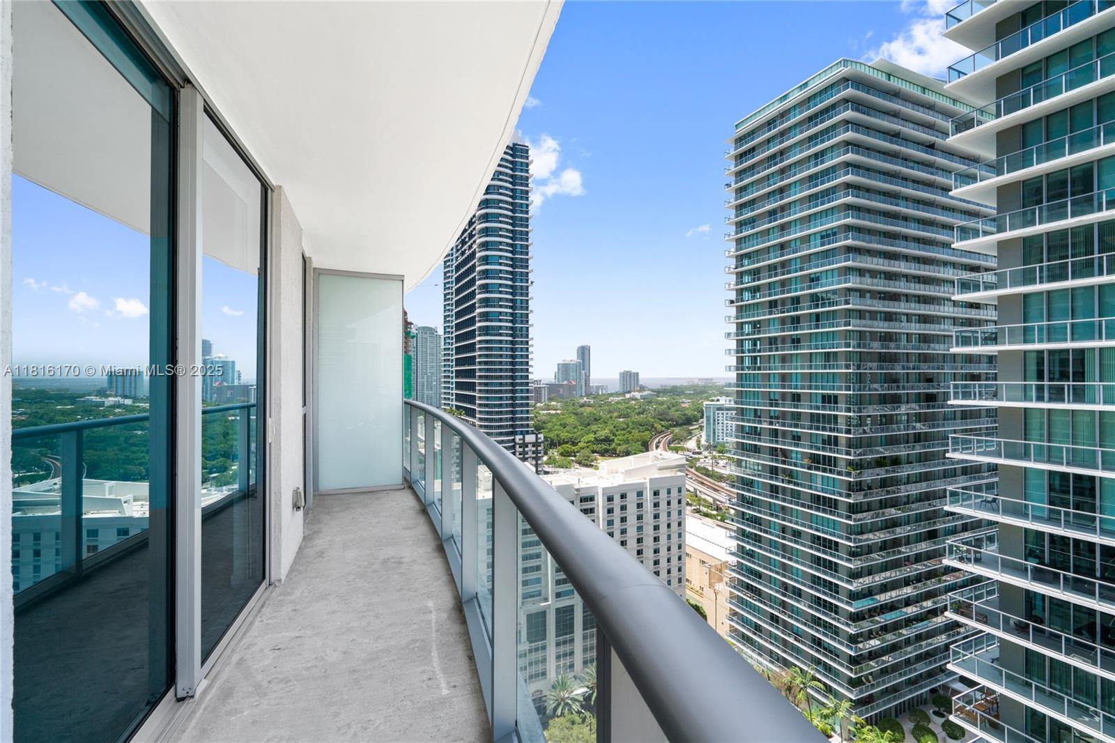 1100 MILLECENTO RESIDENCE - Residential