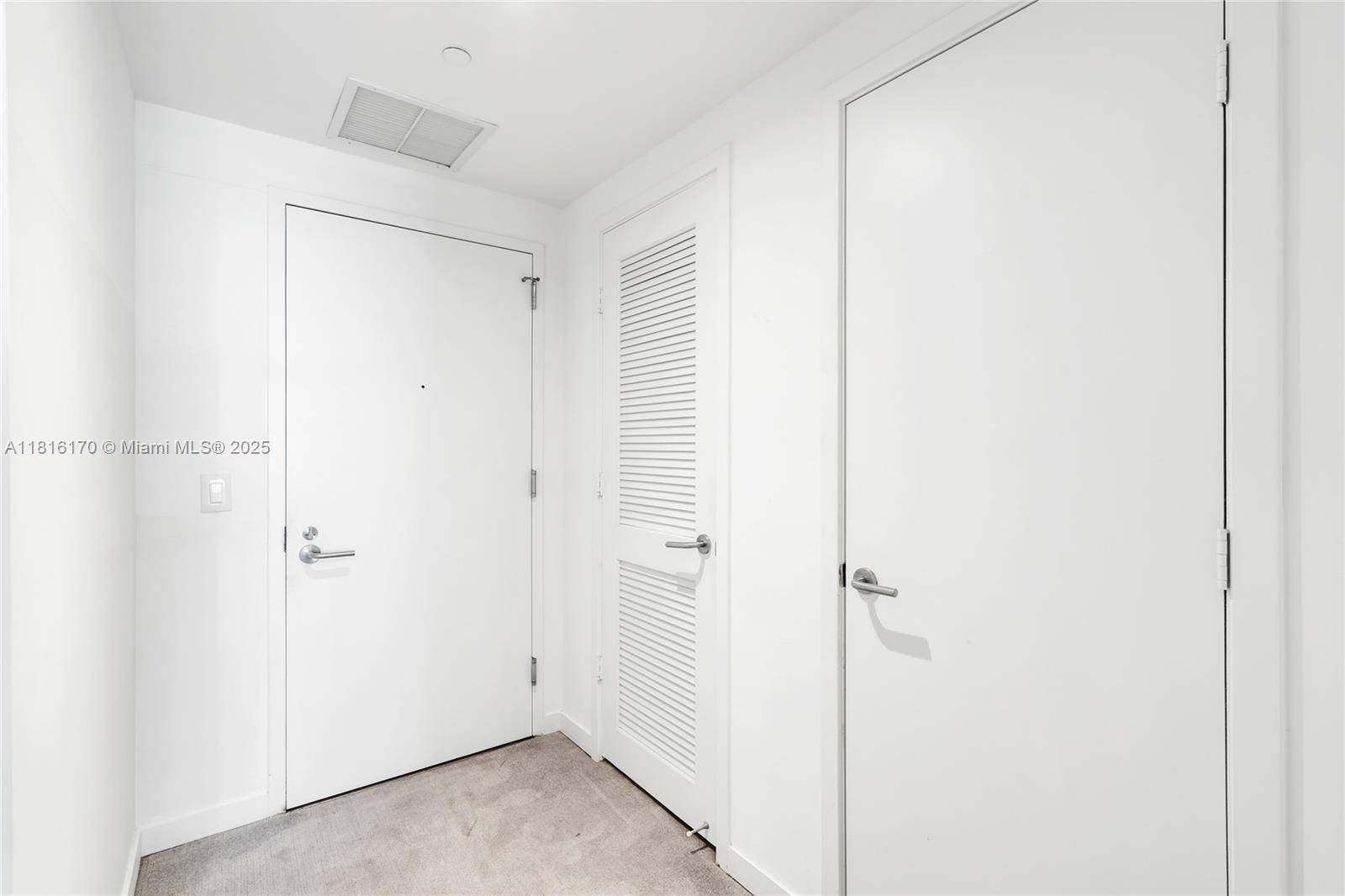 1100 MILLECENTO RESIDENCE - Residential