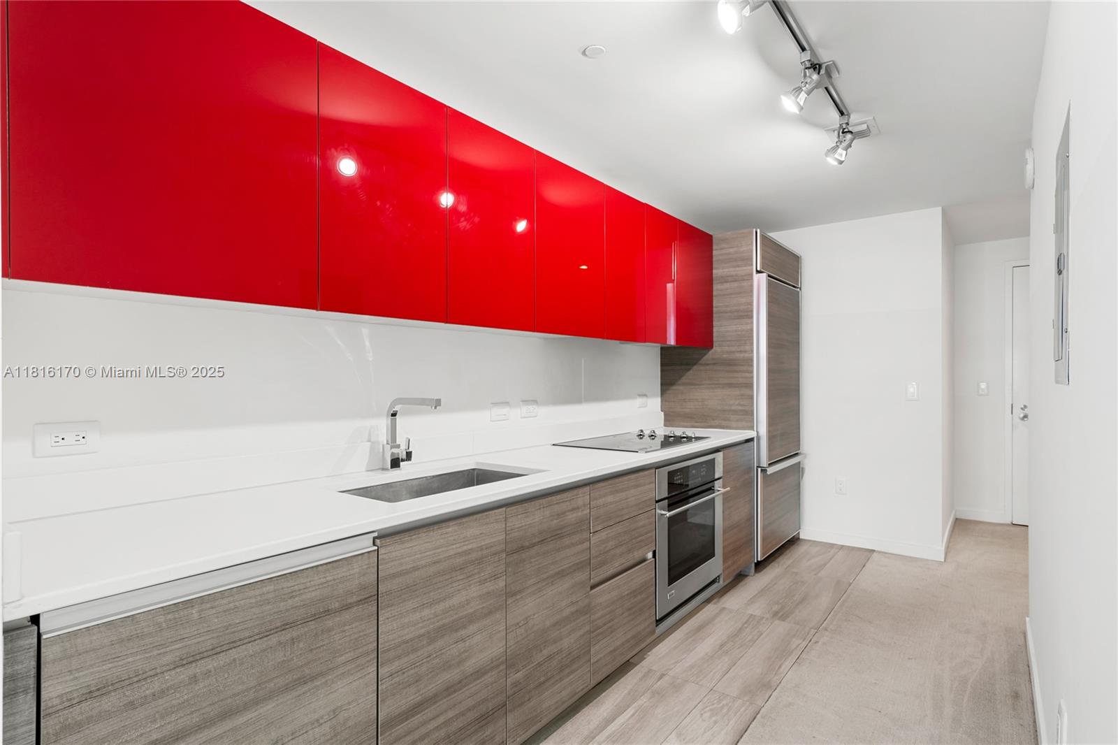 1100 MILLECENTO RESIDENCE - Residential