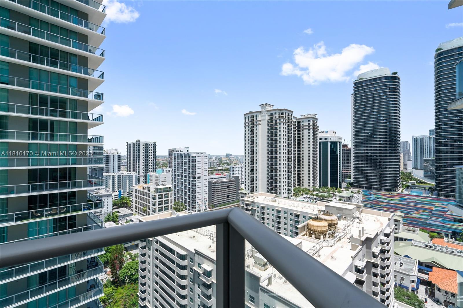 1100 MILLECENTO RESIDENCE - Residential