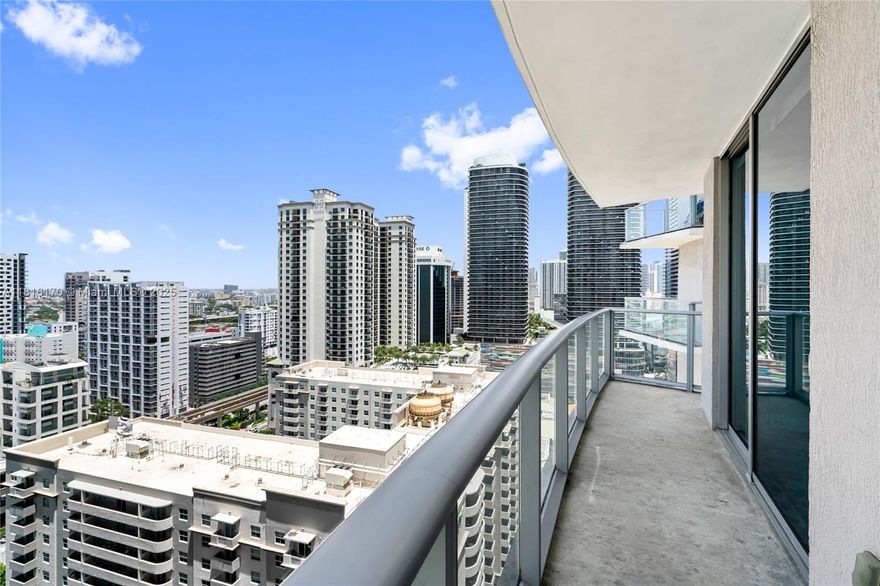Modern studio for sale at 1100 S Miami Ave – right in the heart of Brickell! Bright and open layout with city views, sleek kitchen, tile floors in kitchen and bath, and cozy carpet in the main area. Walk to top restaurants, shops, and everything Brickell has to offer. Ideal for investors or first-time buyers looking for a prime location!