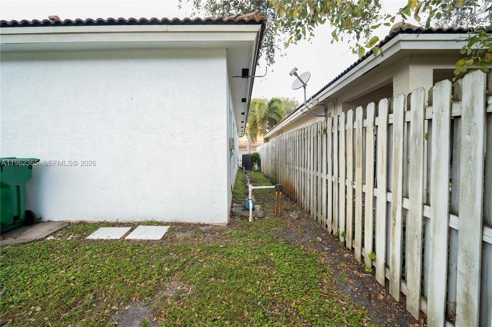 POD 12 AT MONARCH LAKES - Residential