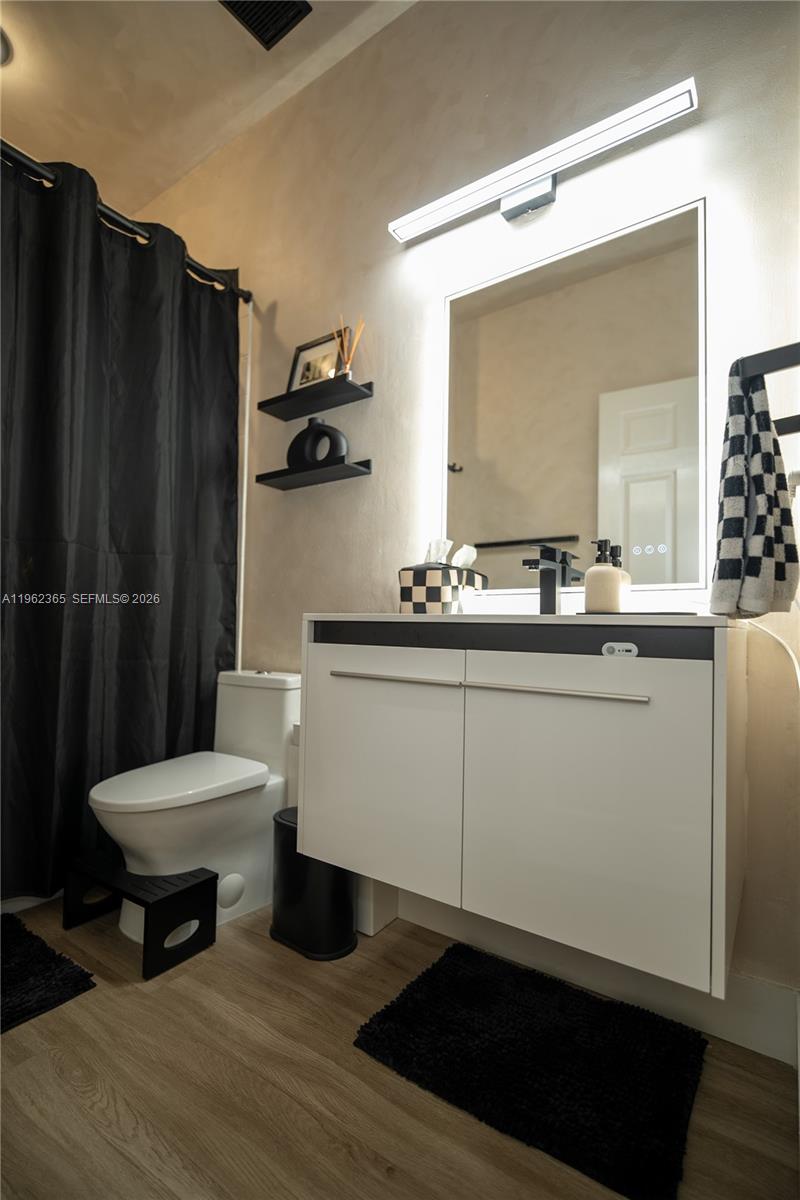 POD 12 AT MONARCH LAKES - Residential