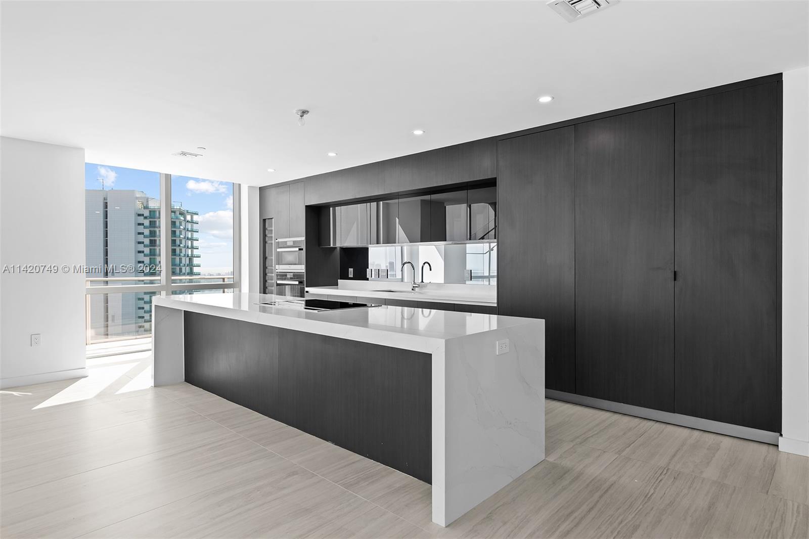 PARAMOUNT MIAMI WORLDCENT - Residential