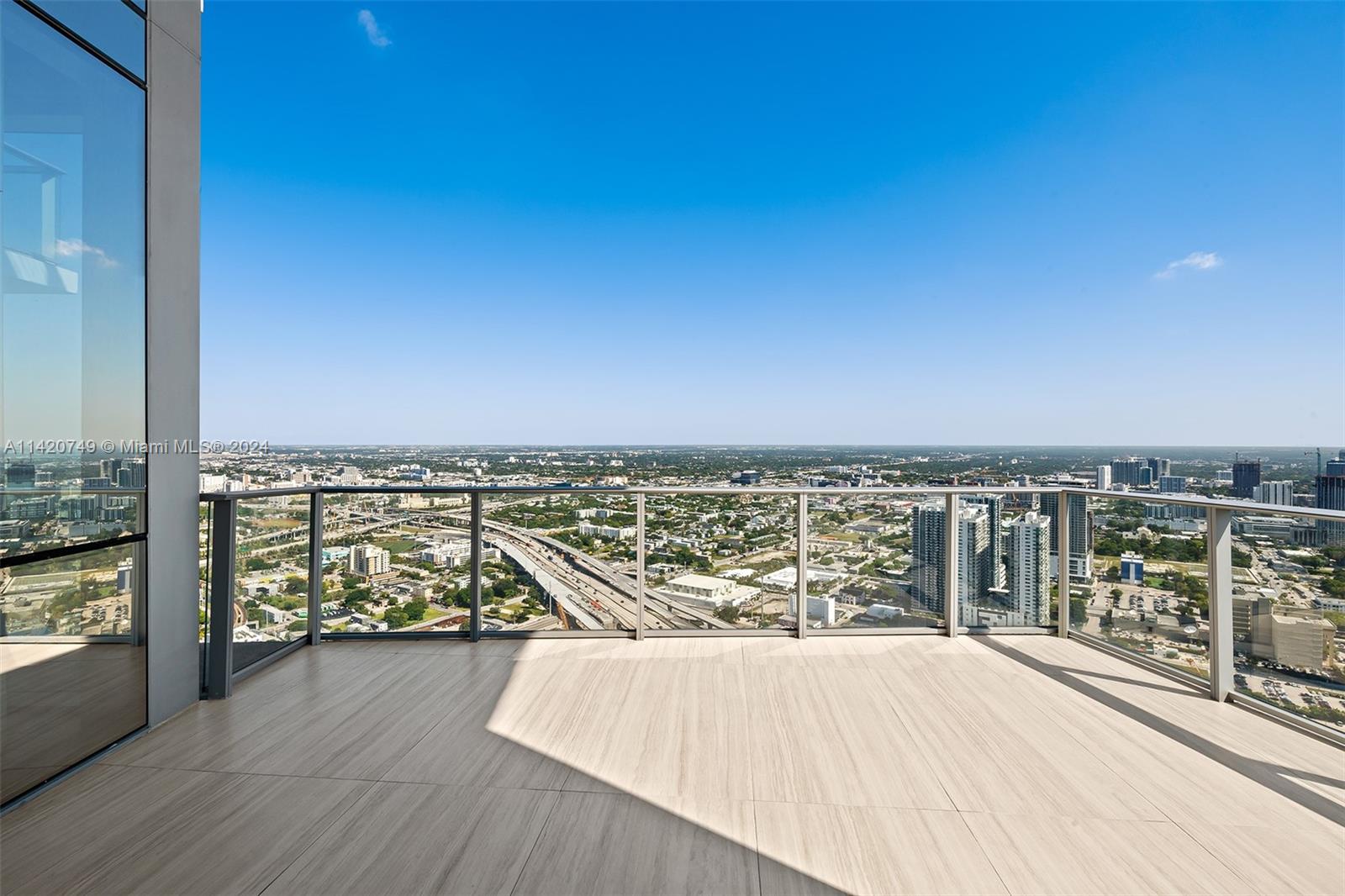 PARAMOUNT MIAMI WORLDCENT - Residential