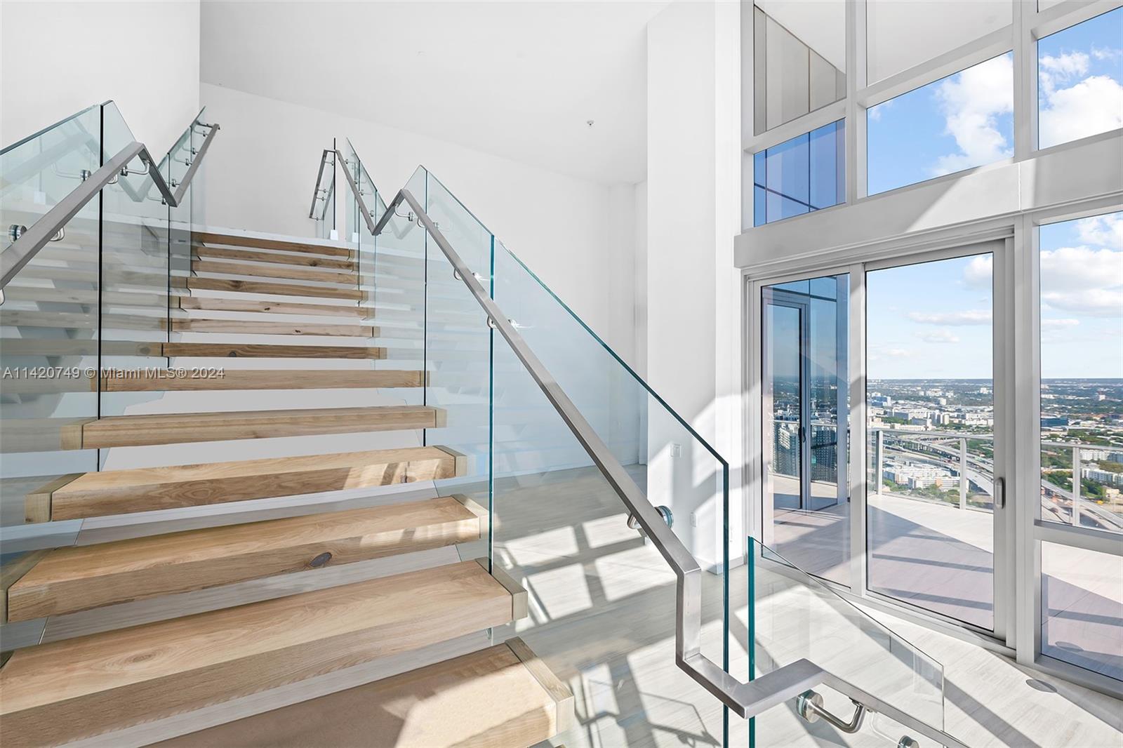 PARAMOUNT MIAMI WORLDCENT - Residential