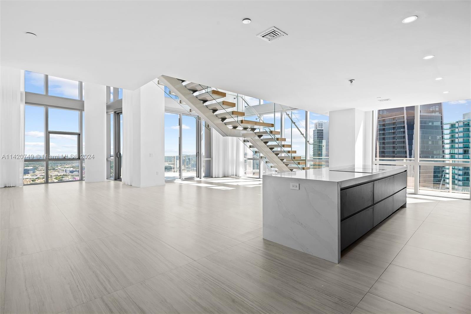 PARAMOUNT MIAMI WORLDCENT - Residential