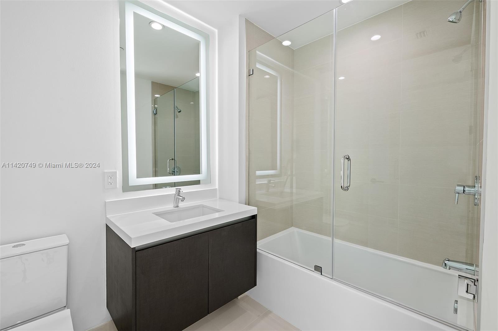 PARAMOUNT MIAMI WORLDCENT - Residential